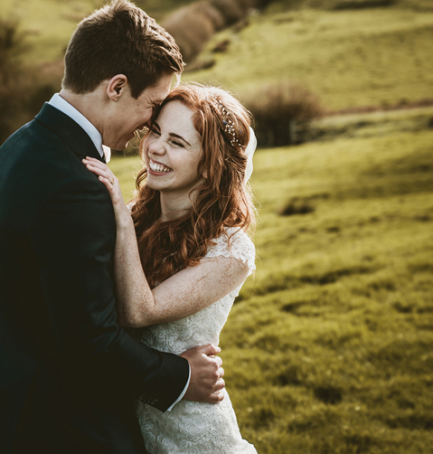 Outdoor wedding photographer Surrey, UK, review